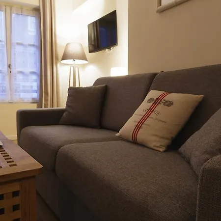 Le Du Gouverneur Ονφλέρ